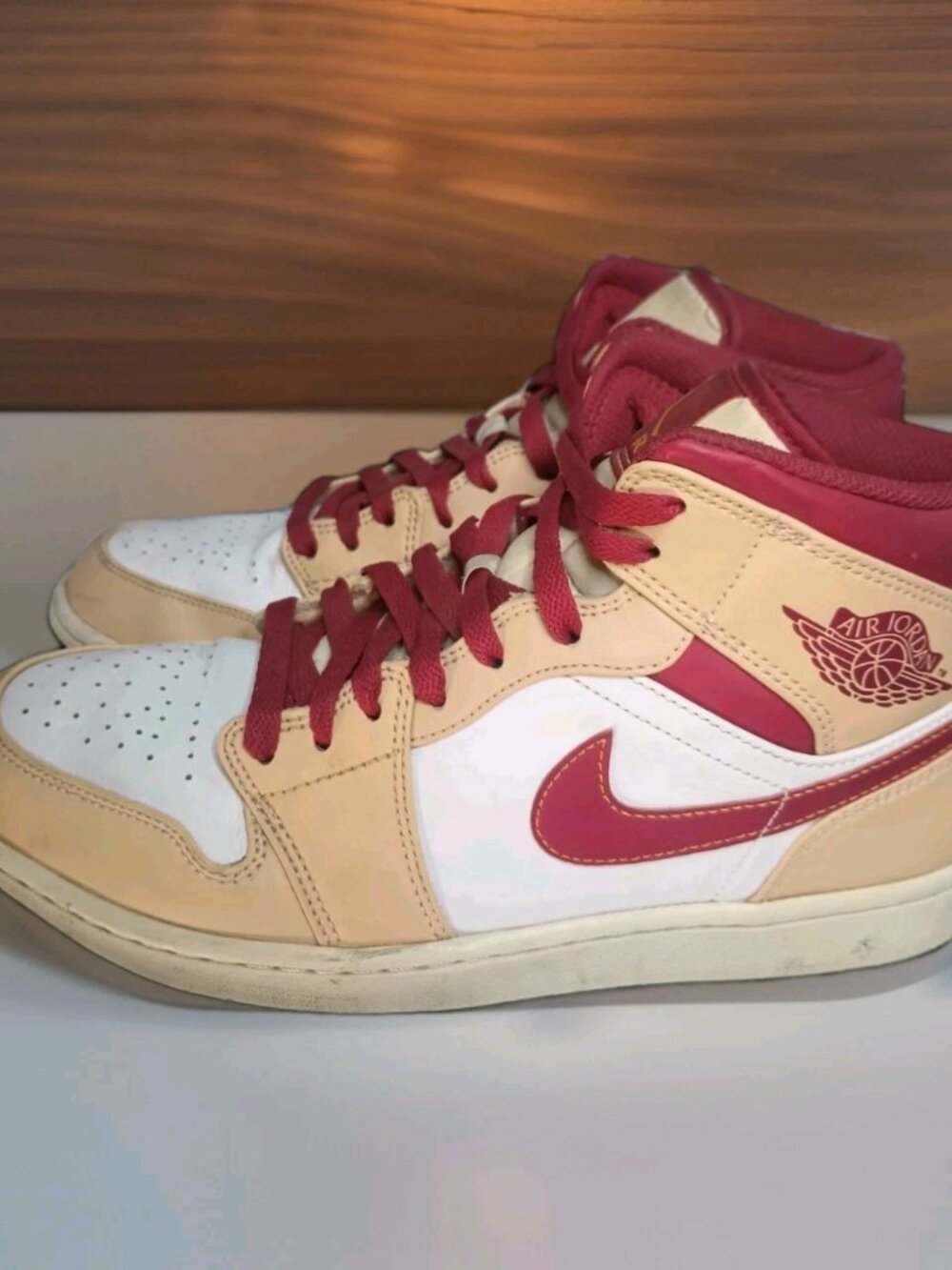 Men's Size 9.5/Air Jordan 1 Mid "LIGHT CURRY CARDINAL"/554724-201 Jordan